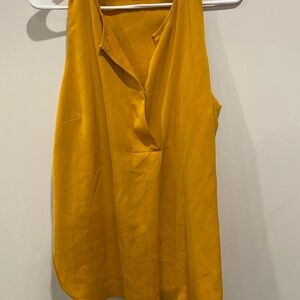Gibson Latimer Golden Sleeveless Blouse